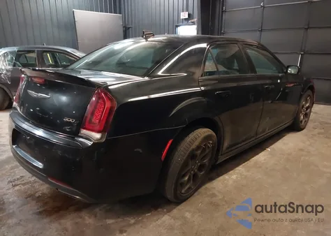 2018 Chrysler 300 300S Awd z USA, uszkodzony, nr VIN 2C3CCAGGXJH309098